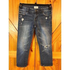 Aeropostale Capri Jeans Womens Size 1/2 Distressed (4406)